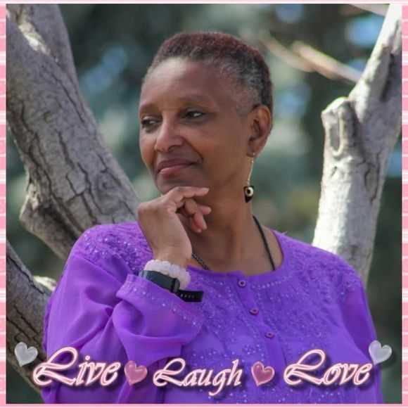 Meet your Posher, Dmitria - Picture 1 of 1